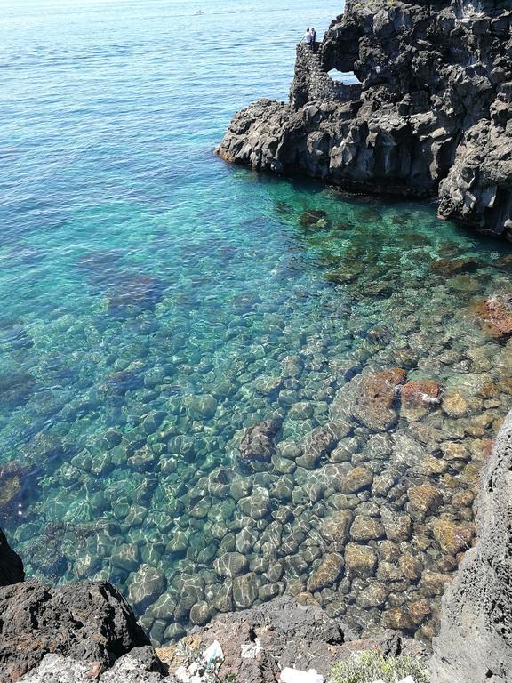 Il Giardino Dei Limoni Bed & Breakfast Aci Castello Exterior photo
